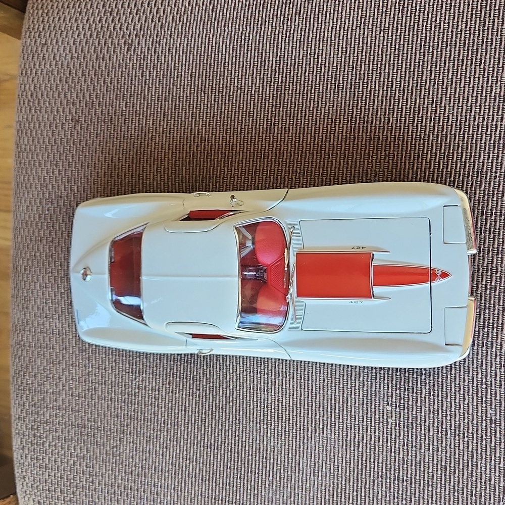 Chevy Corvette 1967 1:18 diecast model